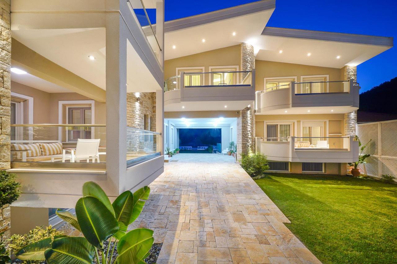 Lobelia Luxury Suites Chrysi Ammoudia Exterior photo